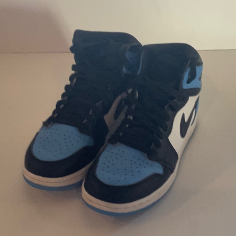 Nike Air Jordan 1 High Top Kids sz 3Y UNC Blue FD1412-400 University